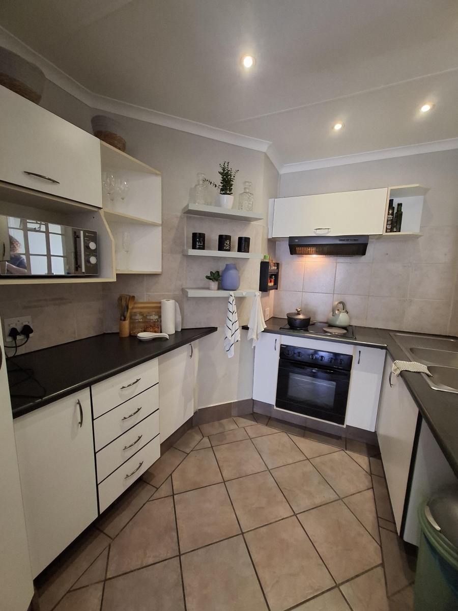 2 Bedroom Property for Sale in Wapadrand Gauteng