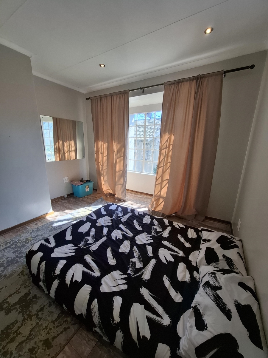 2 Bedroom Property for Sale in Wapadrand Gauteng
