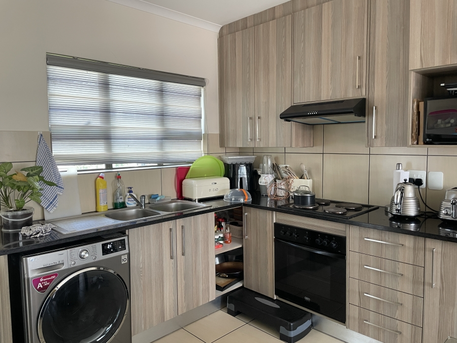 3 Bedroom Property for Sale in Barbeque Downs Gauteng