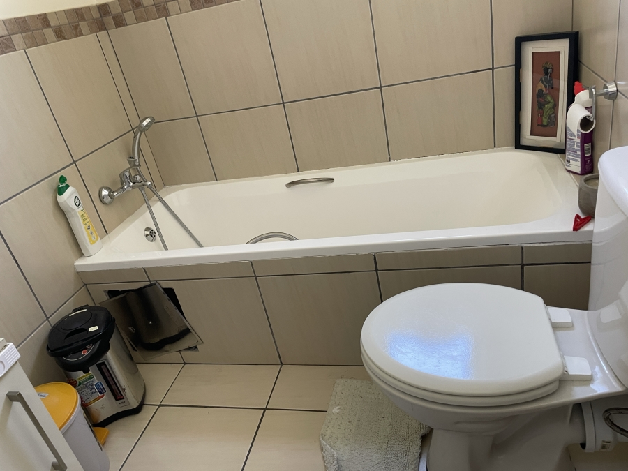 3 Bedroom Property for Sale in Barbeque Downs Gauteng