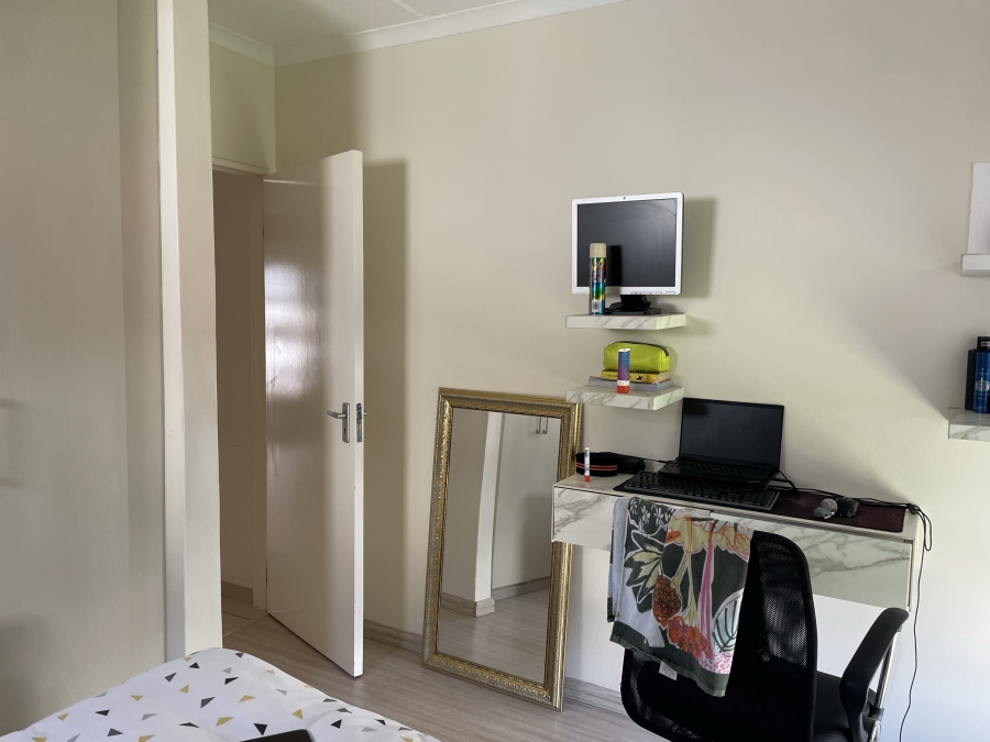 3 Bedroom Property for Sale in Barbeque Downs Gauteng