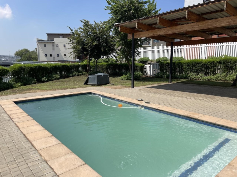3 Bedroom Property for Sale in Barbeque Downs Gauteng