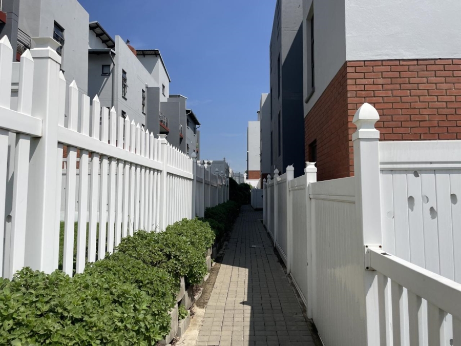 3 Bedroom Property for Sale in Barbeque Downs Gauteng