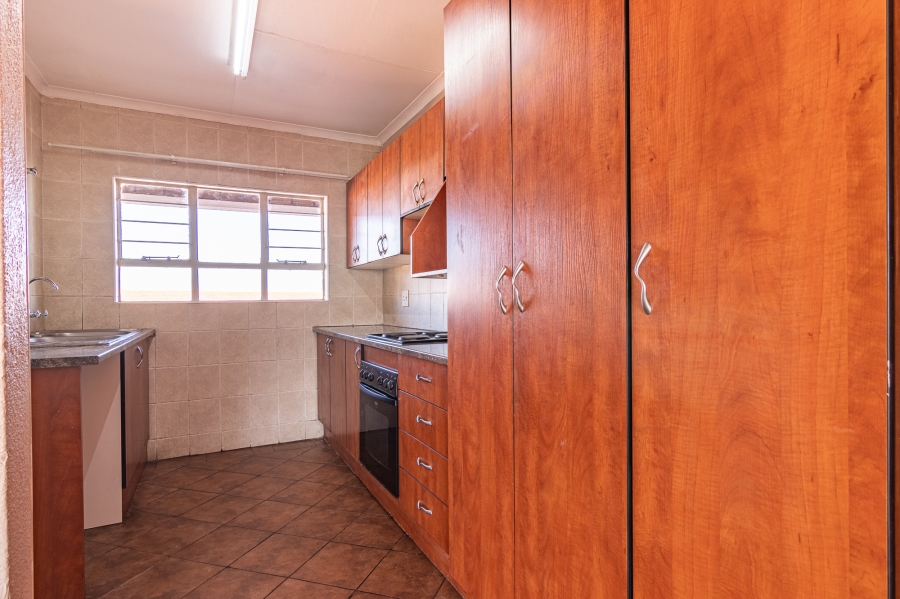 2 Bedroom Property for Sale in Noordheuwel Gauteng