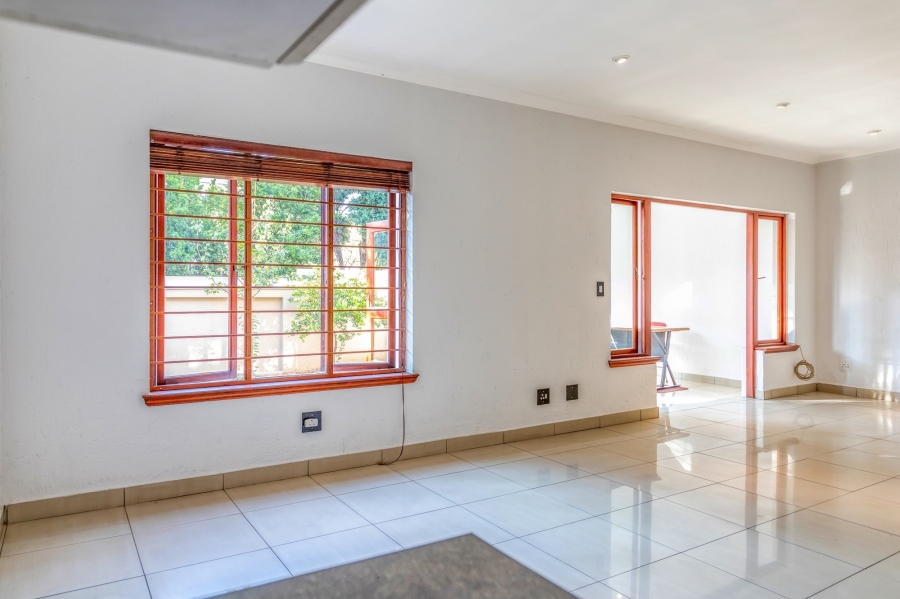 3 Bedroom Property for Sale in Lonehill Gauteng