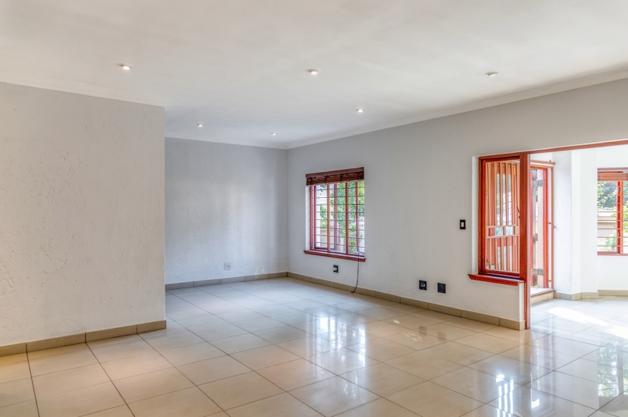 3 Bedroom Property for Sale in Lonehill Gauteng