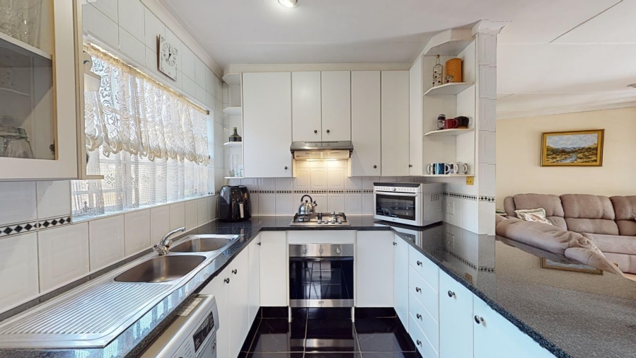 4 Bedroom Property for Sale in Lambton Gauteng