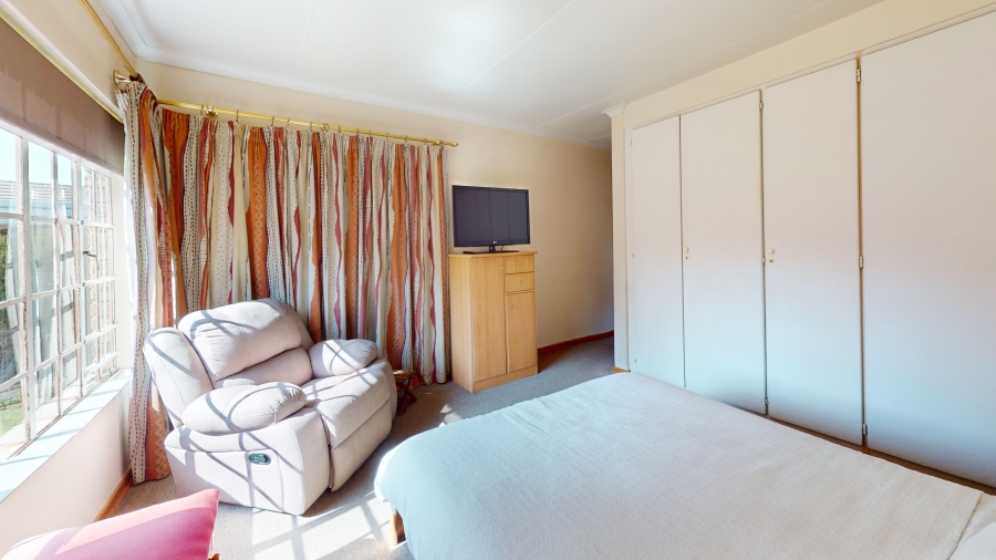 4 Bedroom Property for Sale in Lambton Gauteng