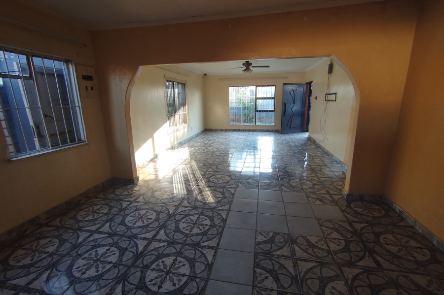 2 Bedroom Property for Sale in South Hills Gauteng