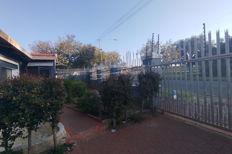 2 Bedroom Property for Sale in South Hills Gauteng