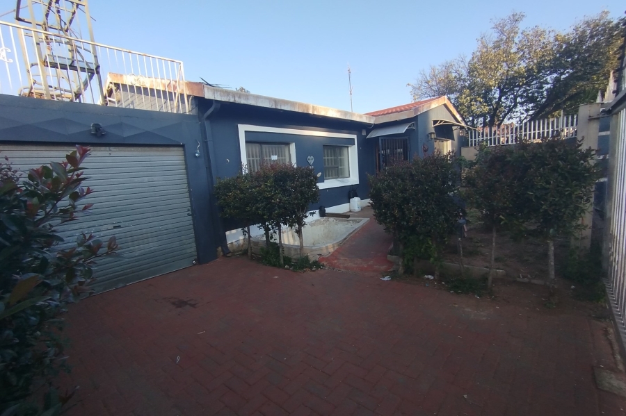 2 Bedroom Property for Sale in South Hills Gauteng