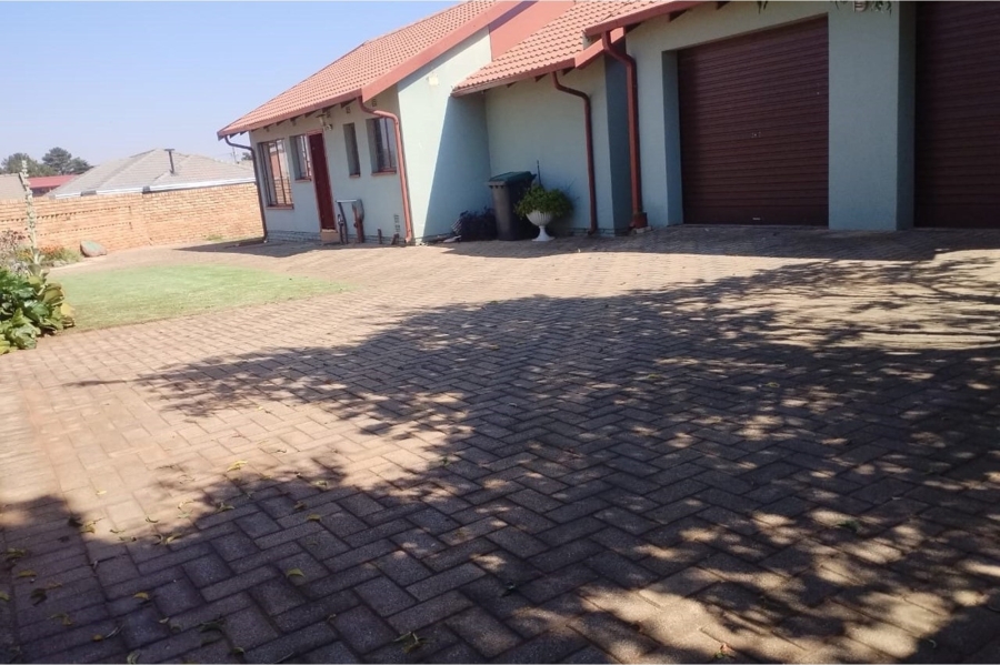 3 Bedroom Property for Sale in Kagiso Gauteng