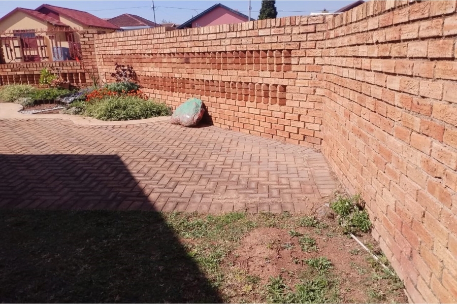 3 Bedroom Property for Sale in Kagiso Gauteng