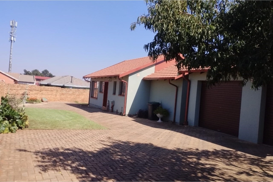 3 Bedroom Property for Sale in Kagiso Gauteng