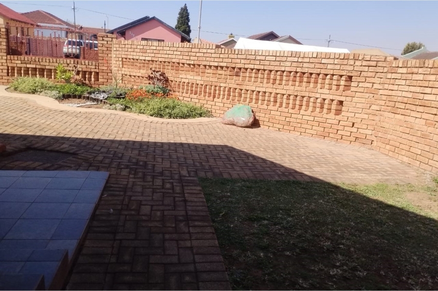 3 Bedroom Property for Sale in Kagiso Gauteng