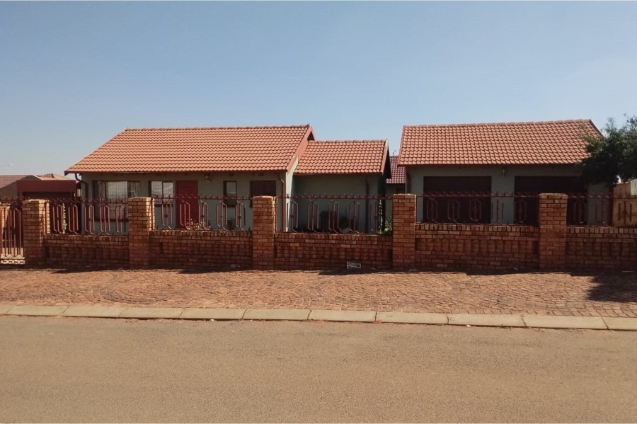 3 Bedroom Property for Sale in Kagiso Gauteng