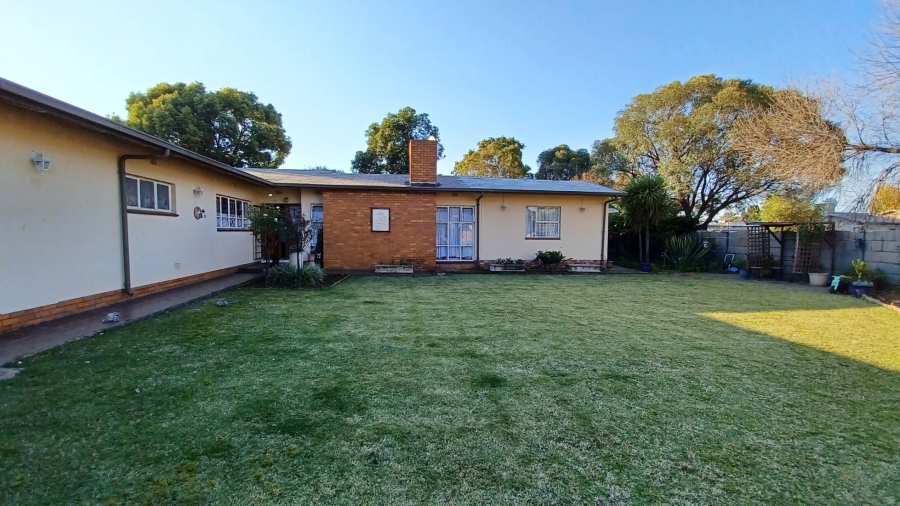 3 Bedroom Property for Sale in Vanderbijlpark SE 2 Gauteng