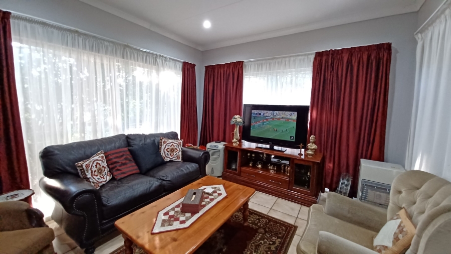 3 Bedroom Property for Sale in Vanderbijlpark SE 2 Gauteng