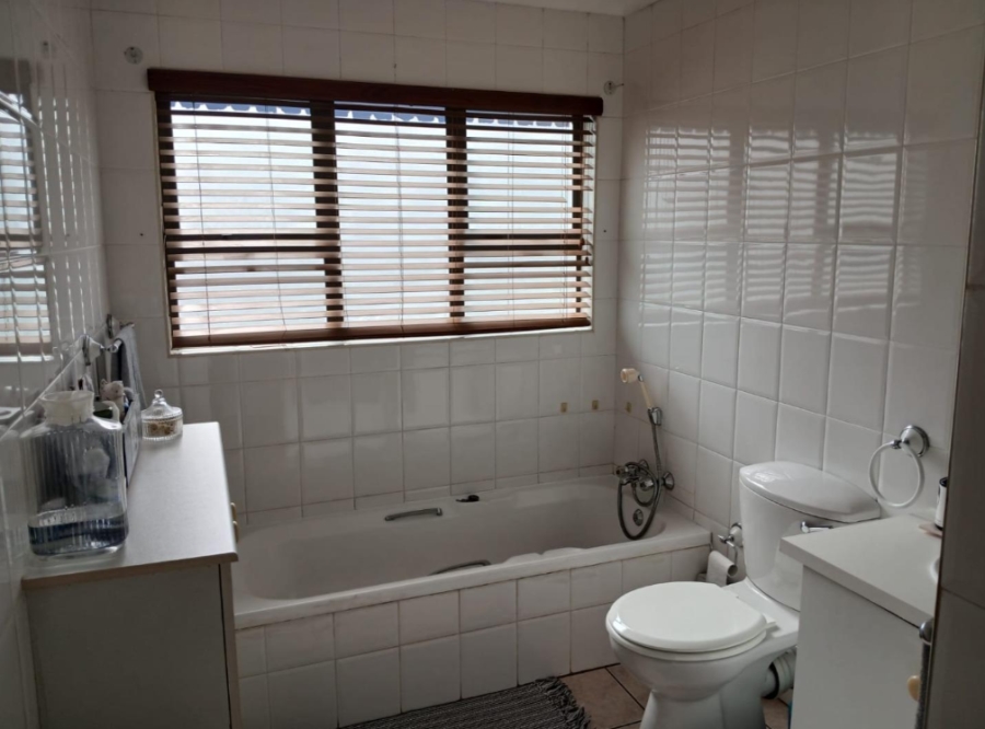 2 Bedroom Property for Sale in Ridgeway Gauteng