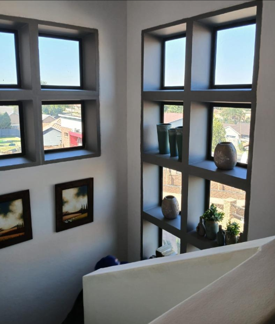 2 Bedroom Property for Sale in Ridgeway Gauteng