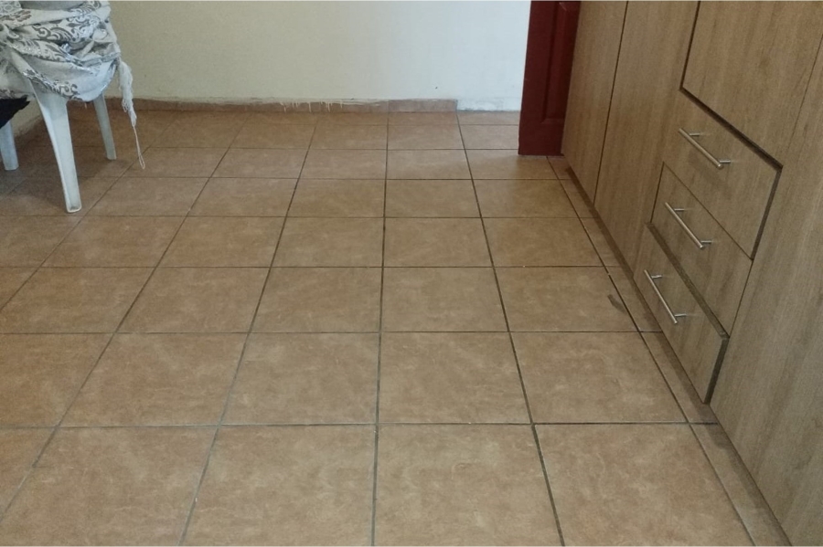 To Let 2 Bedroom Property for Rent in Moletsane Gauteng