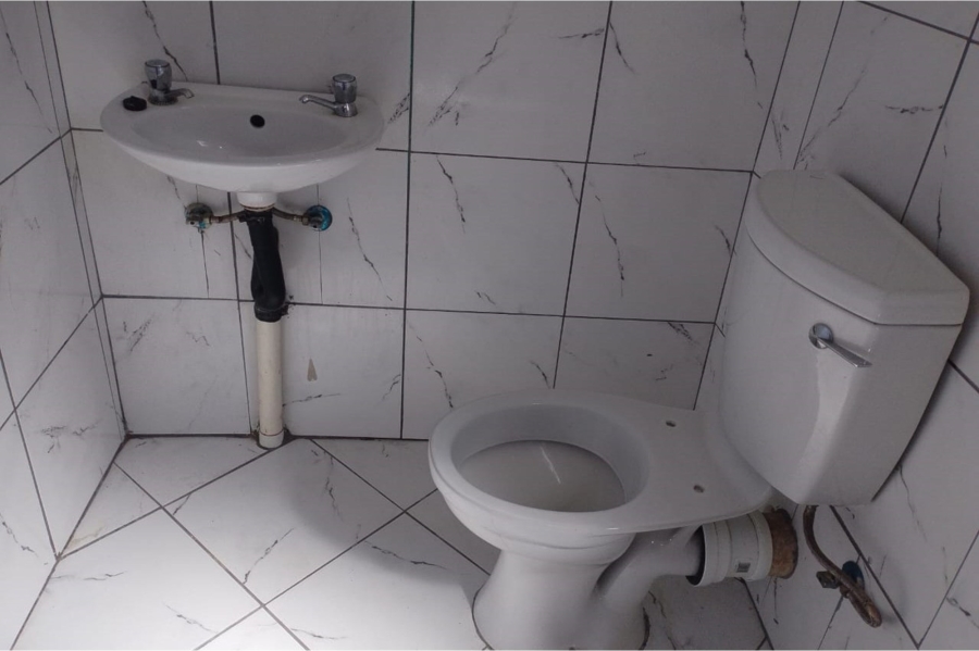 To Let 2 Bedroom Property for Rent in Moletsane Gauteng