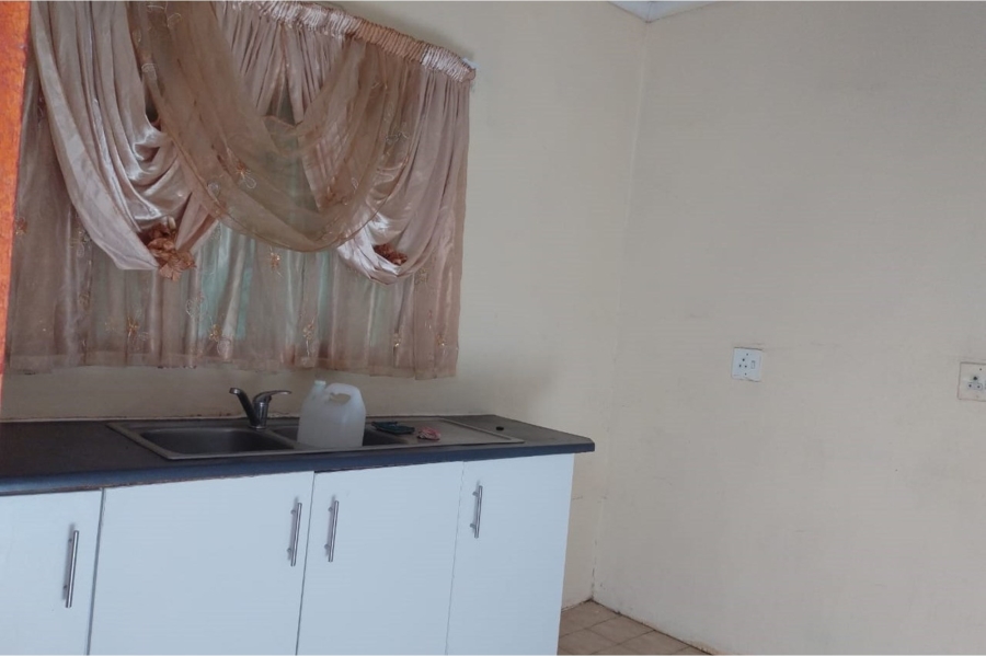 To Let 2 Bedroom Property for Rent in Moletsane Gauteng