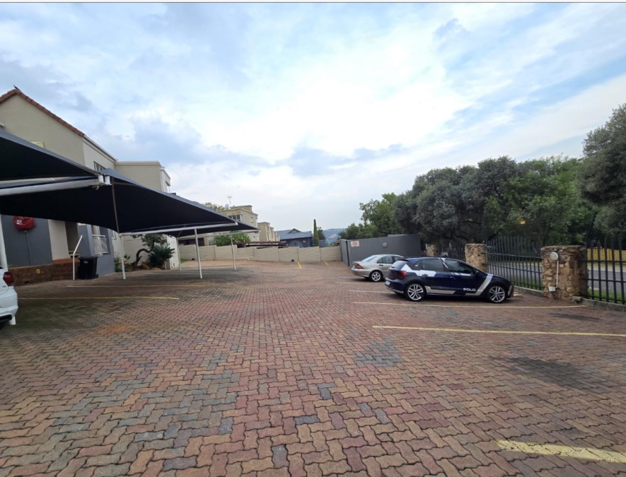 2 Bedroom Property for Sale in Ridgeway Gauteng