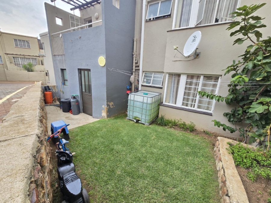 2 Bedroom Property for Sale in Ridgeway Gauteng