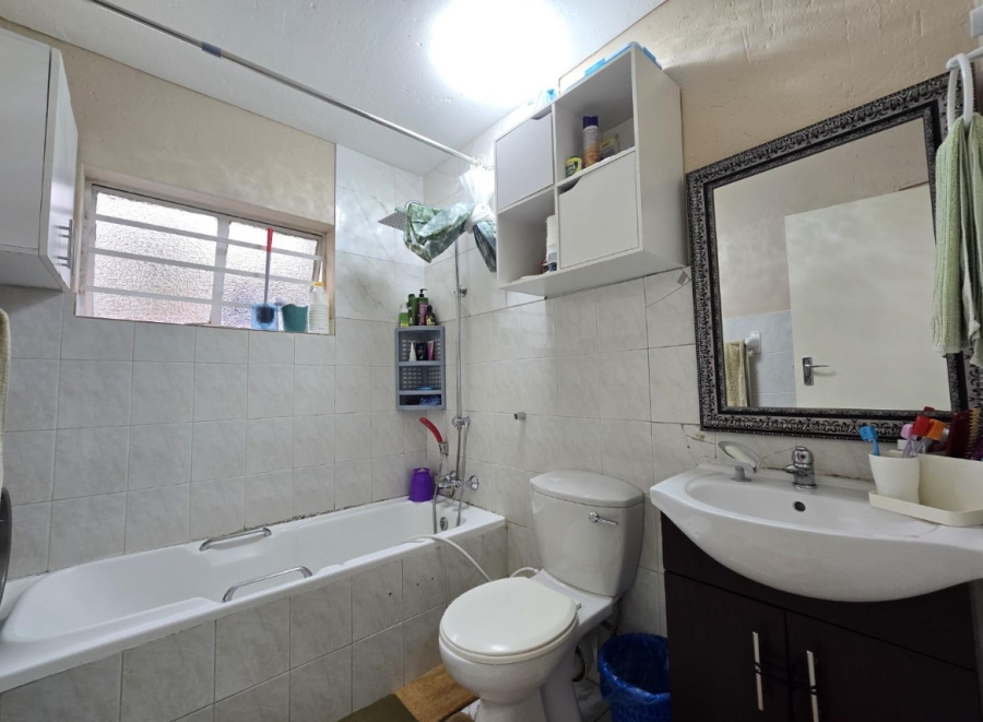 2 Bedroom Property for Sale in Ridgeway Gauteng