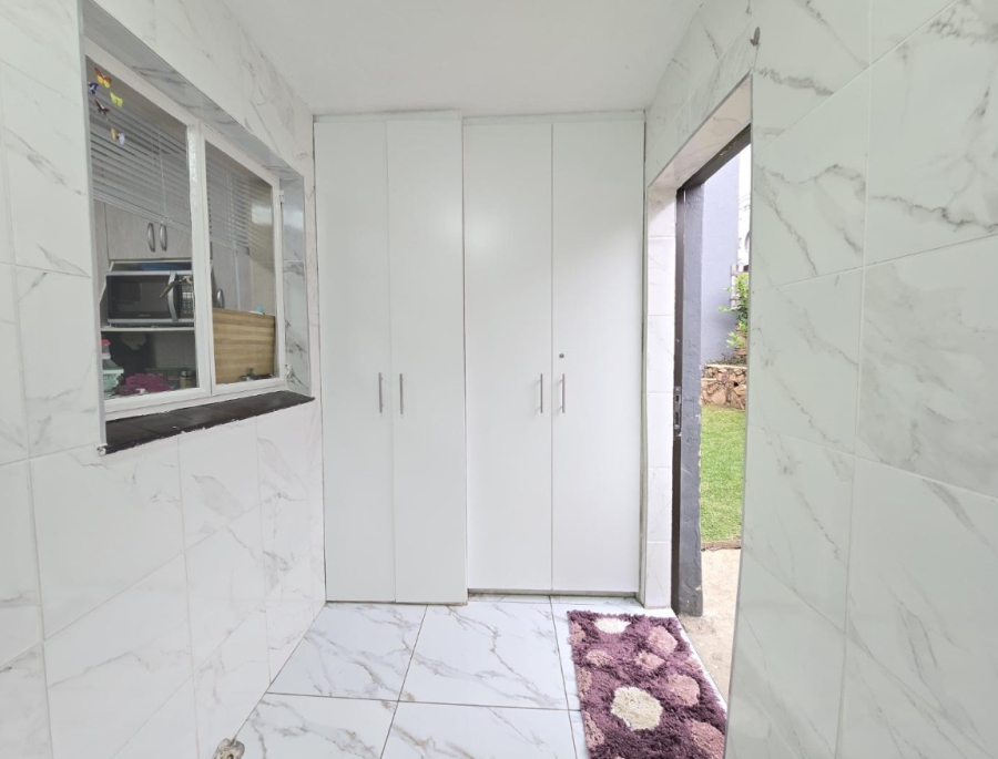 2 Bedroom Property for Sale in Ridgeway Gauteng