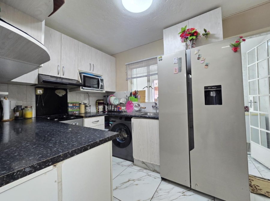 2 Bedroom Property for Sale in Ridgeway Gauteng