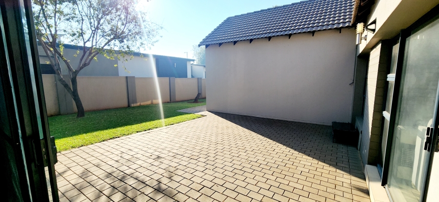4 Bedroom Property for Sale in Midstream Meadows Gauteng