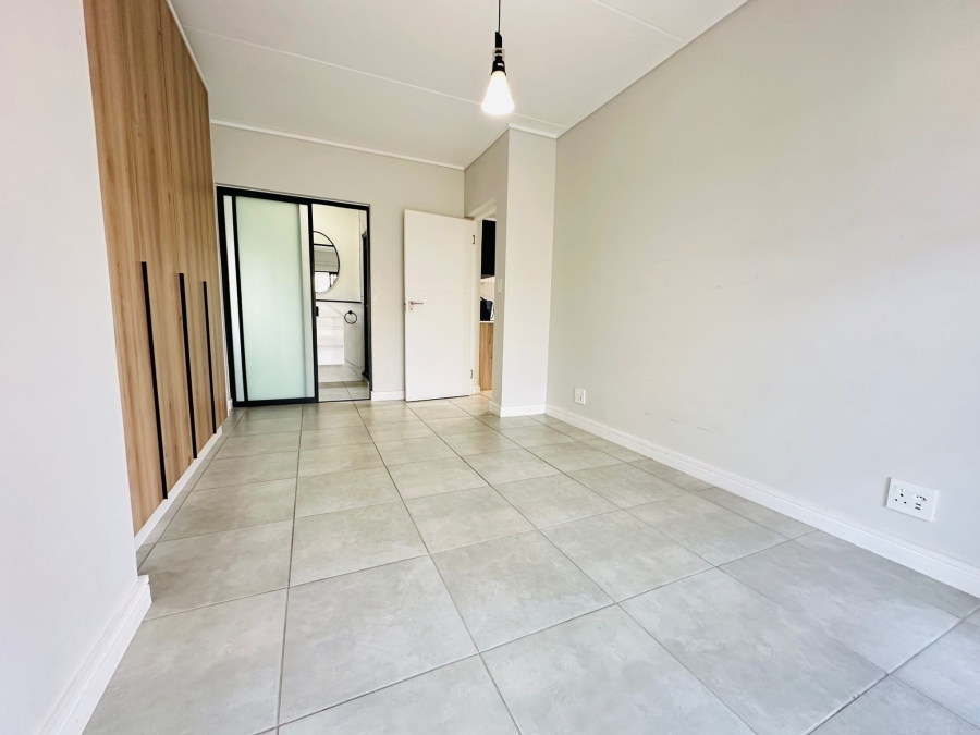 1 Bedroom Property for Sale in Waterfall Gauteng