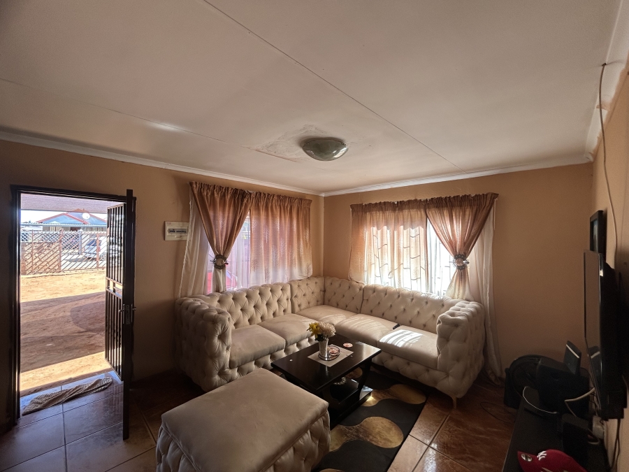 To Let 2 Bedroom Property for Rent in Soshanguve VV Gauteng