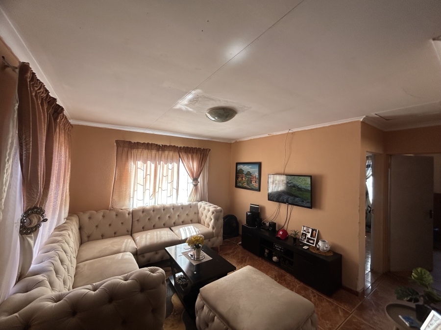 To Let 2 Bedroom Property for Rent in Soshanguve VV Gauteng