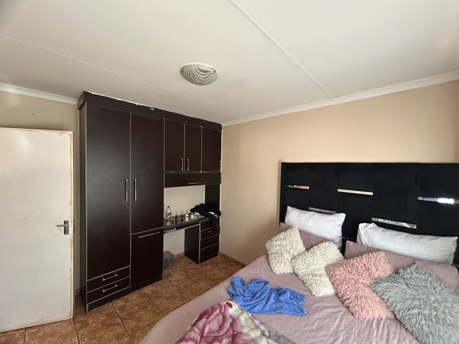 To Let 2 Bedroom Property for Rent in Soshanguve VV Gauteng