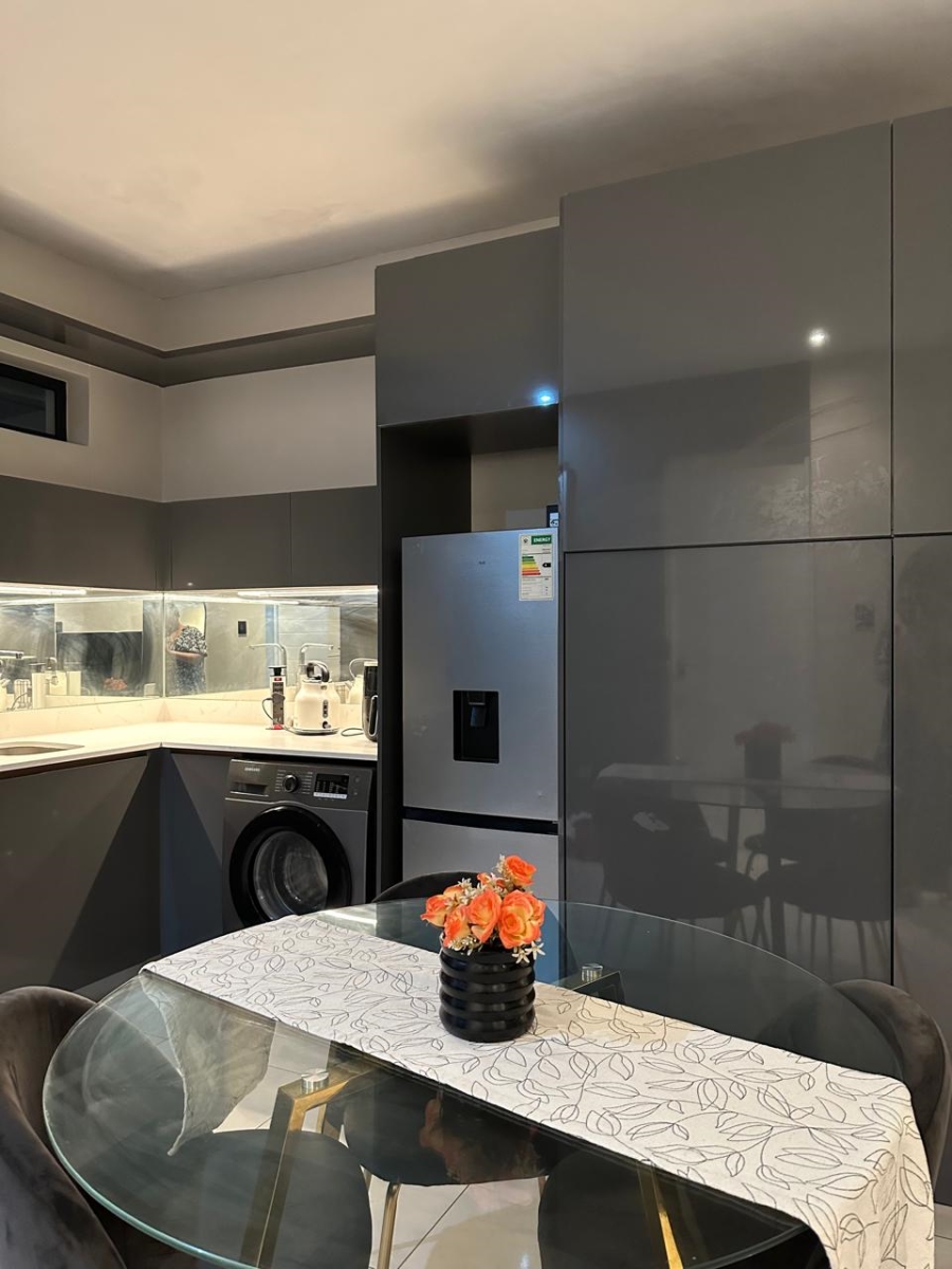 To Let 1 Bedroom Property for Rent in Houghton Estate Gauteng