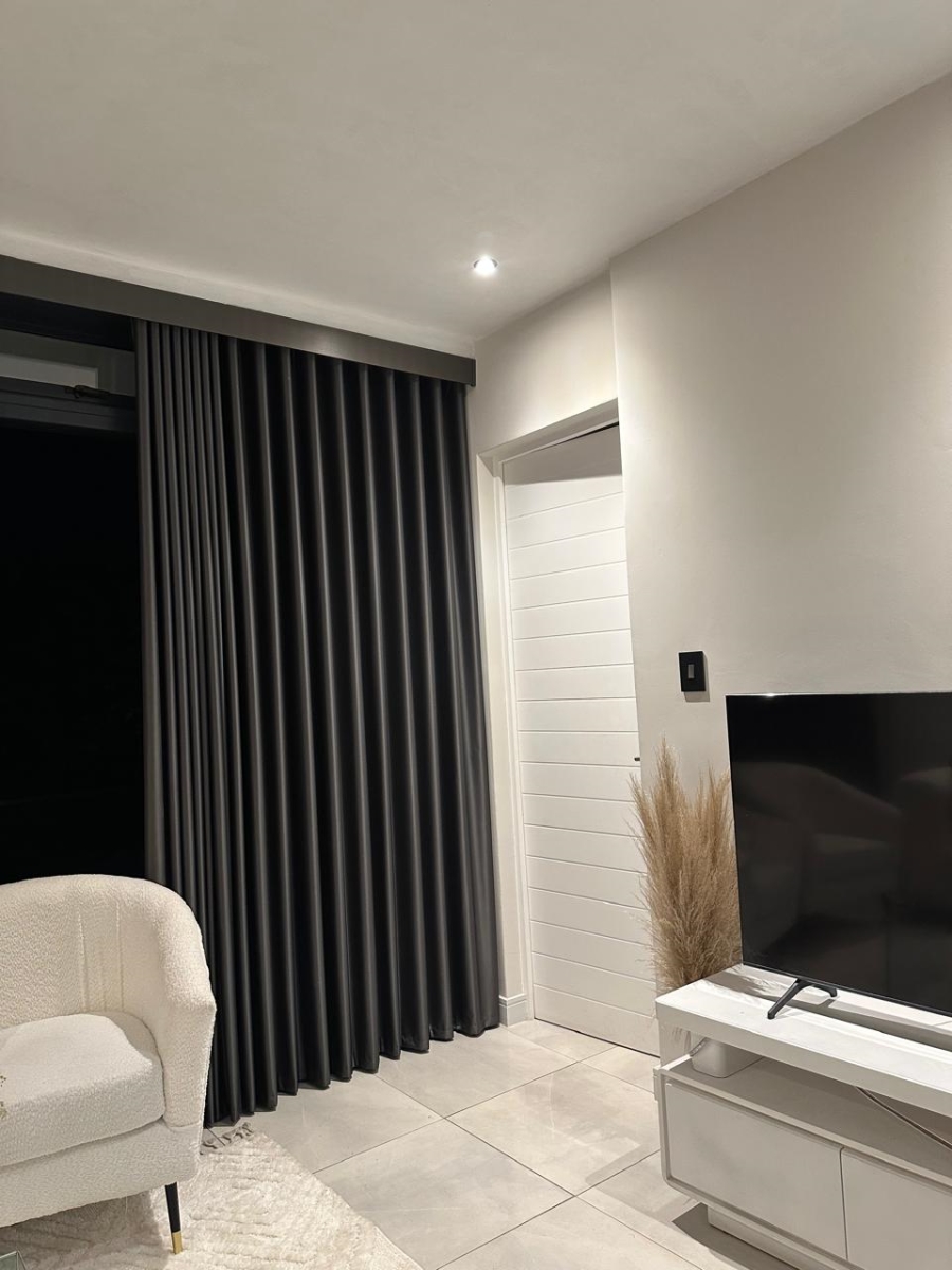 To Let 1 Bedroom Property for Rent in Houghton Estate Gauteng