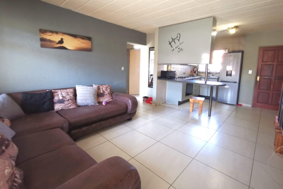 3 Bedroom Property for Sale in Linmeyer Gauteng