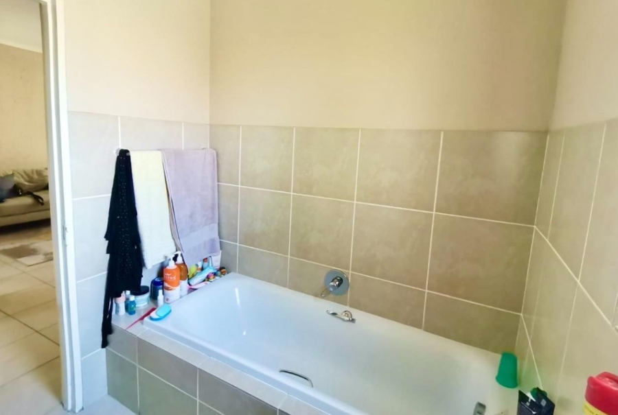 2 Bedroom Property for Sale in Ormonde Gauteng