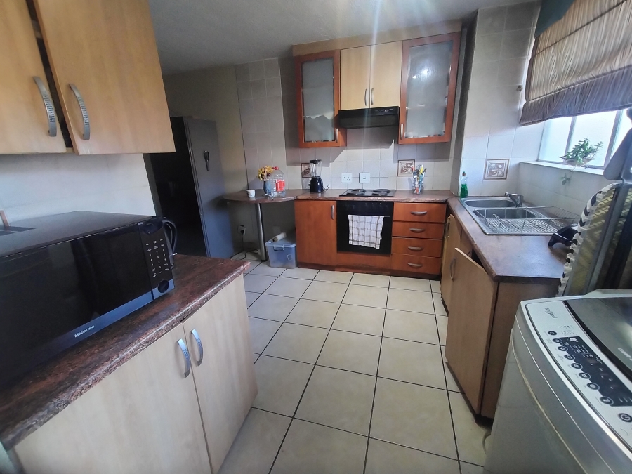2 Bedroom Property for Sale in Pretoria North Gauteng