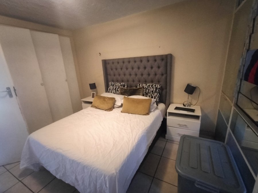 2 Bedroom Property for Sale in Pretoria North Gauteng