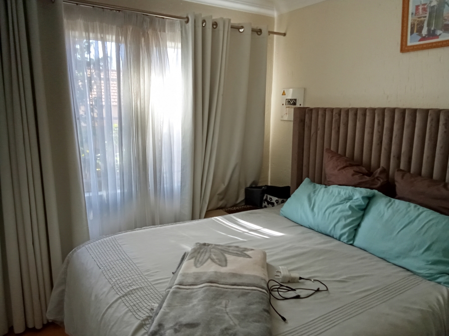2 Bedroom Property for Sale in Allens Nek Gauteng