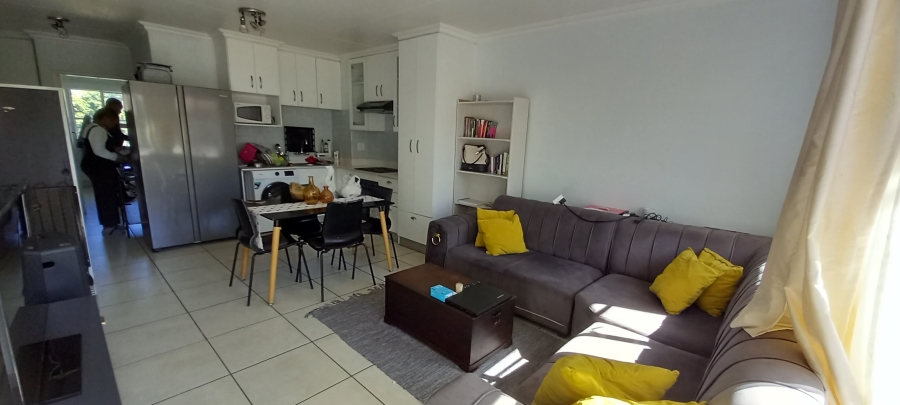 To Let 1 Bedroom Property for Rent in Melville Gauteng