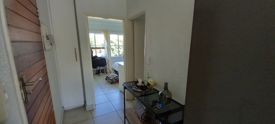 To Let 1 Bedroom Property for Rent in Melville Gauteng