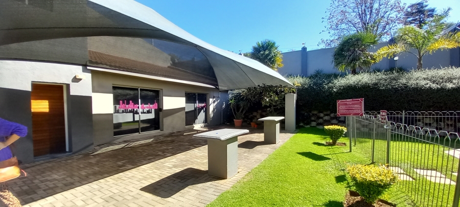 To Let 1 Bedroom Property for Rent in Melville Gauteng