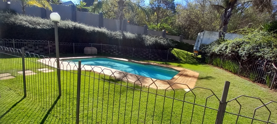 To Let 1 Bedroom Property for Rent in Melville Gauteng