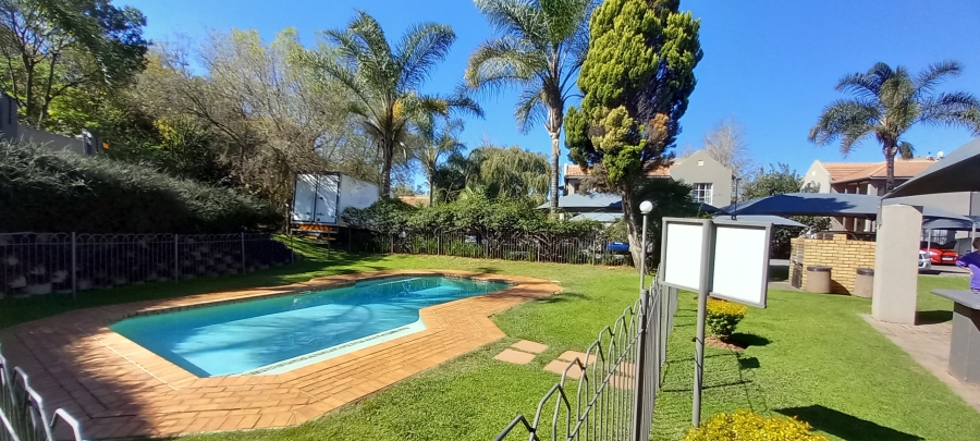To Let 1 Bedroom Property for Rent in Melville Gauteng