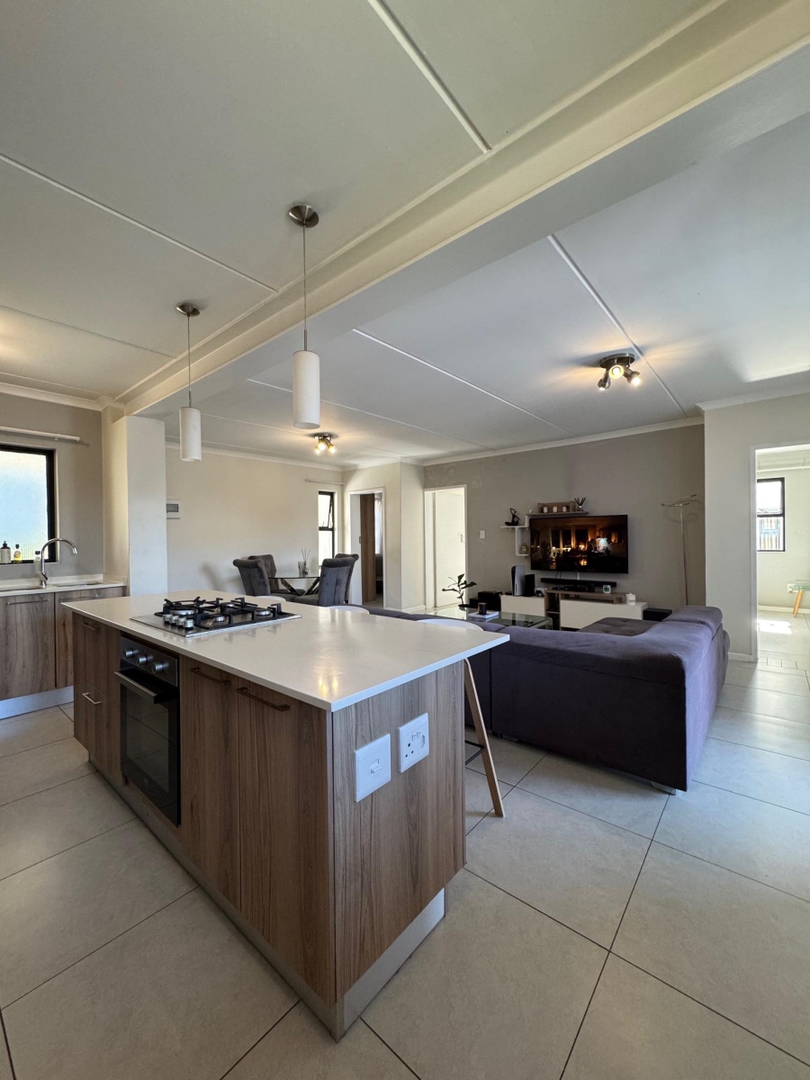 To Let 2 Bedroom Property for Rent in Modderfontein Gauteng